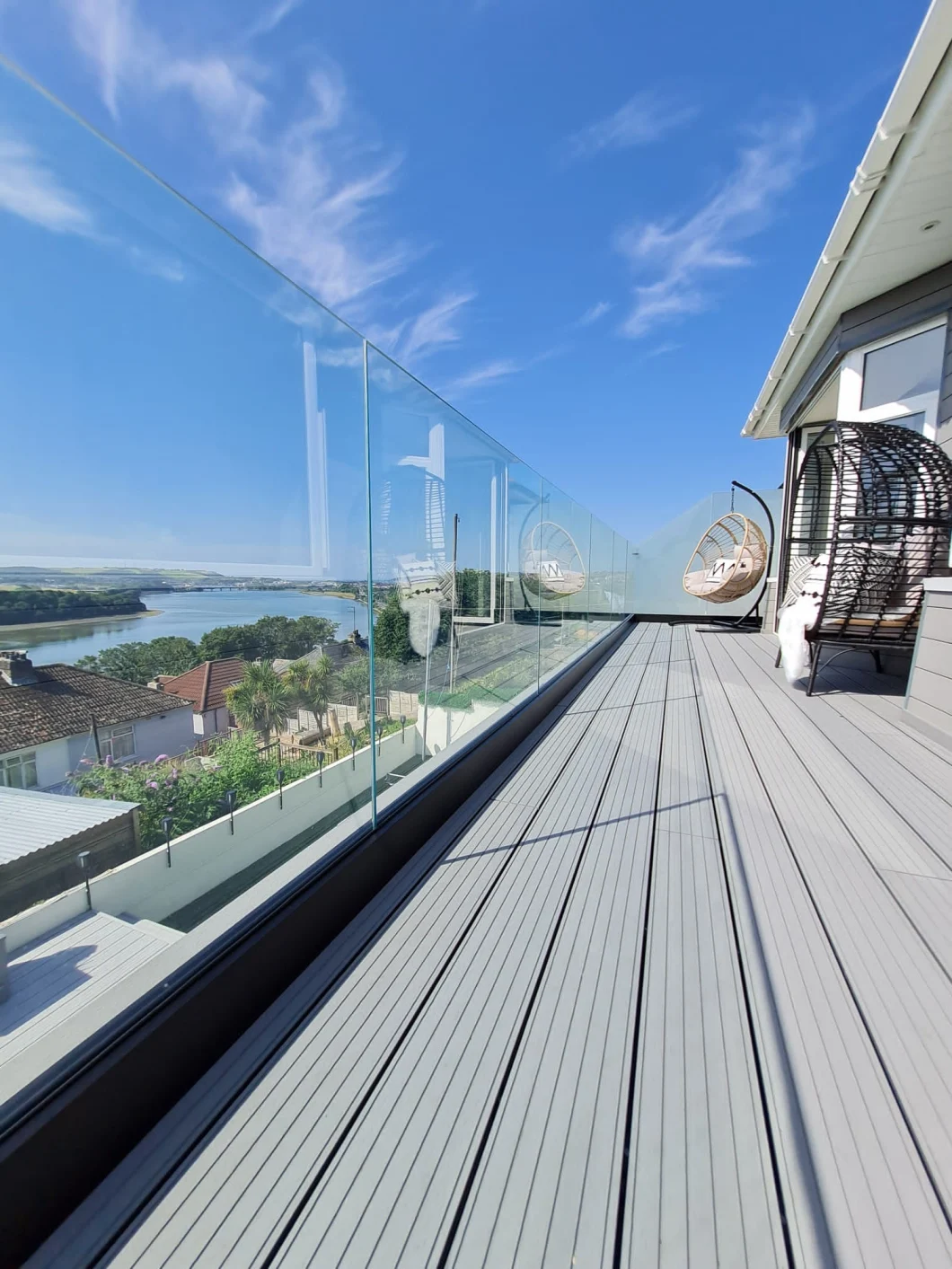 Unique Top Frameless Glass Channel Balustrade System